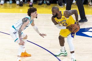 帕金斯：三球在年轻一代中极具影响力 人气不次于詹姆斯&库里